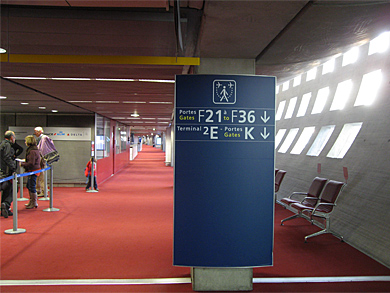 aeroport-cdg-couloirs2