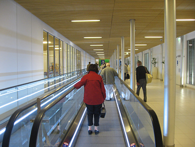 Tapis roulant après le contrôle des passeports