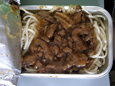 pekin-xian-avion-plateau-repas-boeuf-nouilles